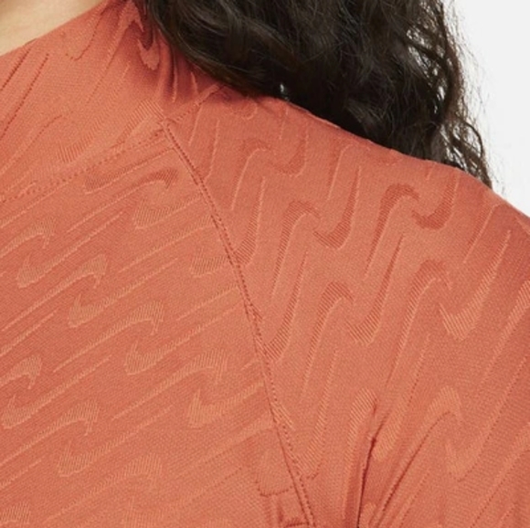 NWT Women's Nike Logo Print Mock-neck long Sleeve Top In Terracota. Size M - Picture 6 of 17